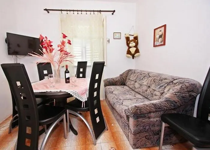 Διαμέρισμα With Parking Space Supetar, Brac - 22504 Supetar