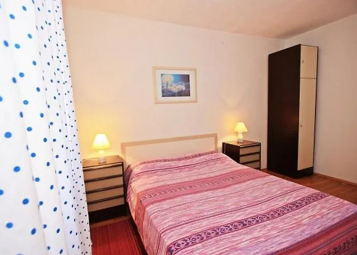 Διαμέρισμα With Parking Space Supetar, Brac - 22504 *