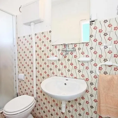 With Parking Space - Brac - 22504